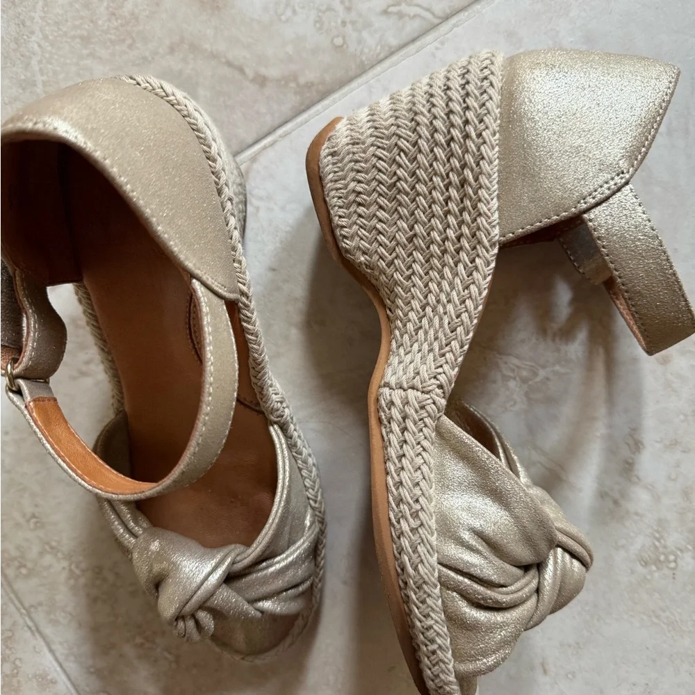 L'Amour Des Pieds Oribel Wedge Sandal Gold